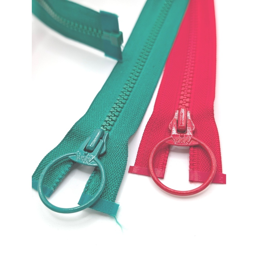 YKK 18 20 in Zippers Red and Green O-Ring Pull Separating Plastic 2 Pack